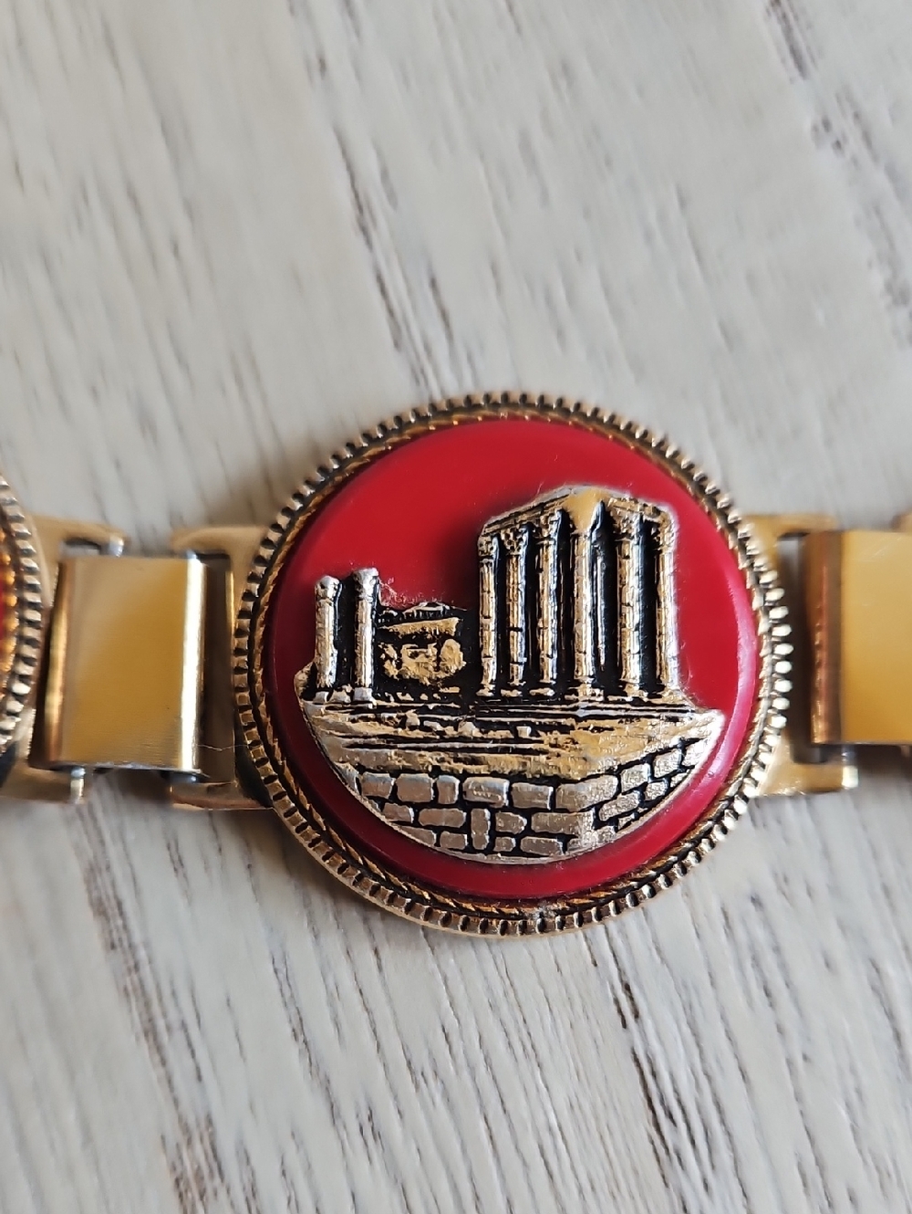 Gold-Tone Bracelet with Red Medallions and Historical Scenes Greece Rome Vintage - Picture 6 of 9